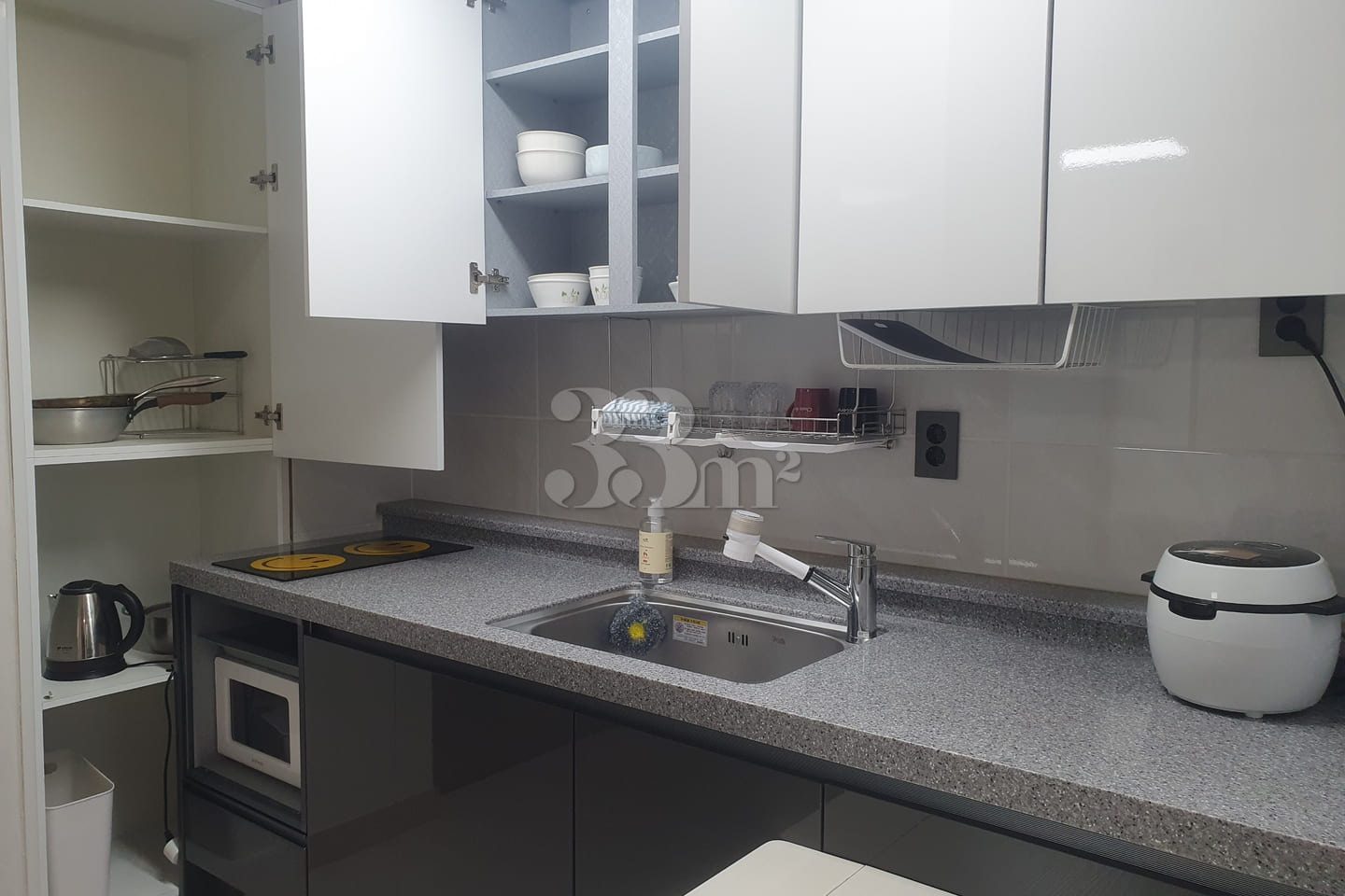 Fully furnished two-bedroom apartment near Wo 2th image