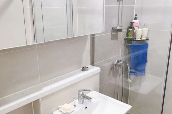 A rare, hotel-quality two-bedroom :) 15th image