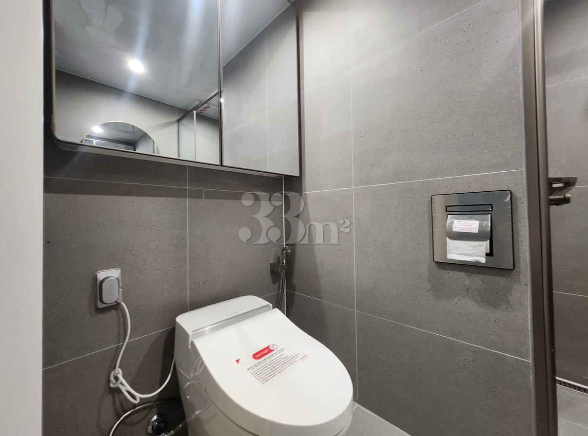 ELUK Seocho Penthouse 11th image