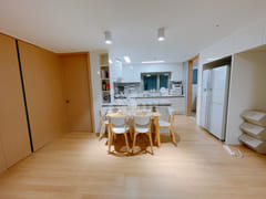 New apartment/3 rooms/parking available 13th image
