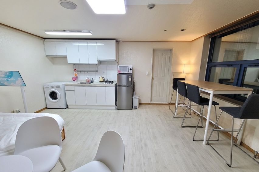 🤵신촌초역세권고층뷰9