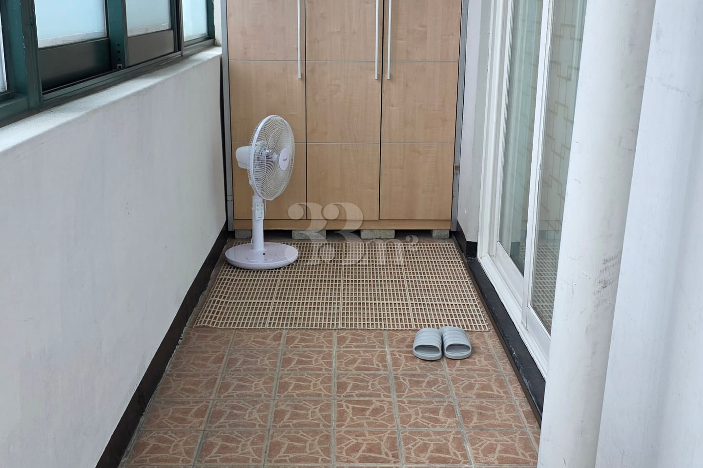 Verified-review studio apartment near Hongik  12th image