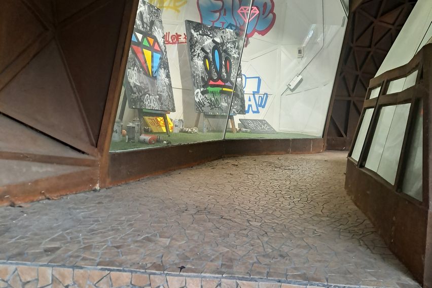 충무로역도보 2분