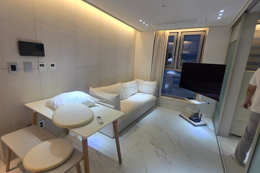 디스커버리 디뷰