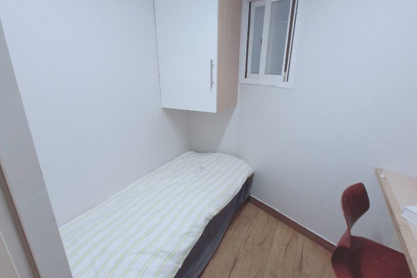 홍대 중심 H 2번째 이미지