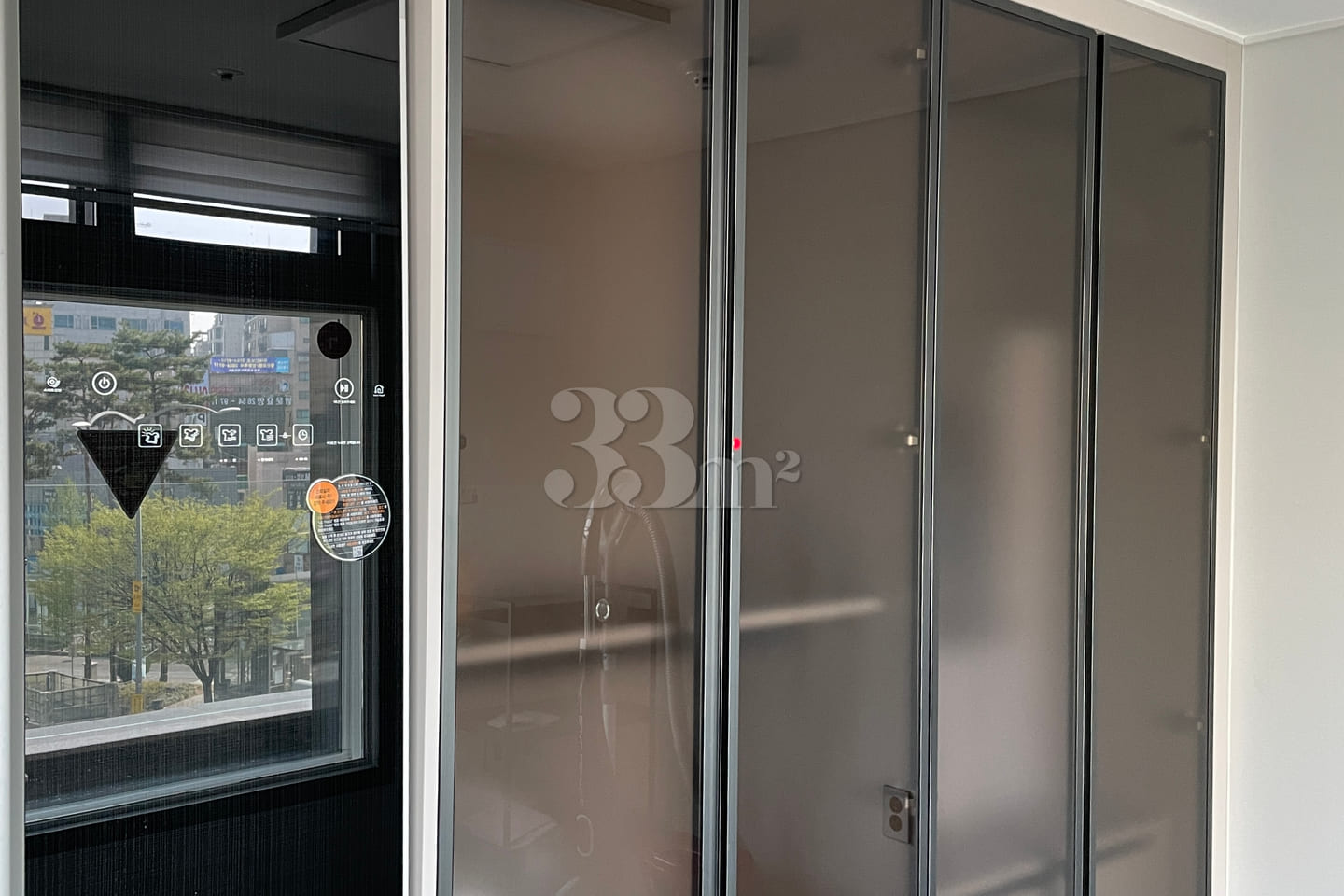 1-minute walk from Line 9 / Hongdae-Deungchon 8th image