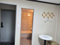 Room 405 2th image