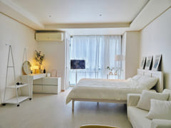 December Special π Spacious Room in Shinyong 1th image