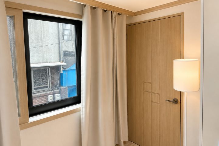 5 mins from Seoul Station / Sleeps 2 / Fully  4th image