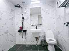 Clean, fully-equipped house 5th image
