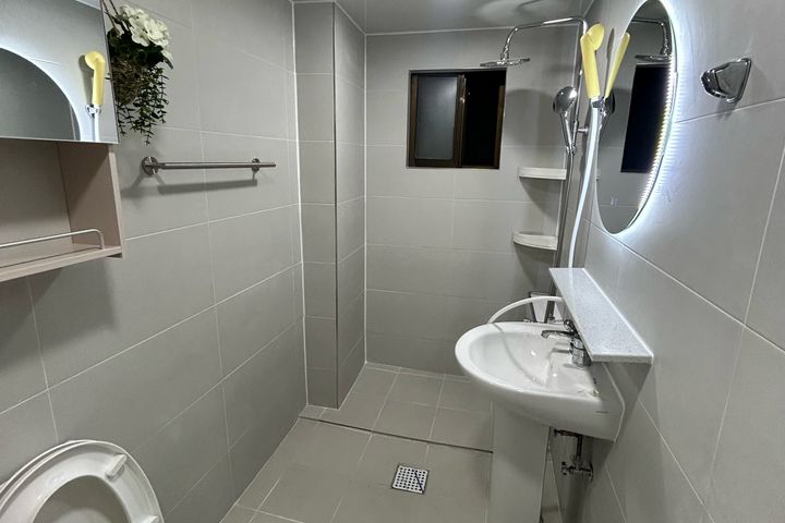Wolhang Stay 15th image