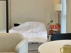 moon room 2번째 이미지
