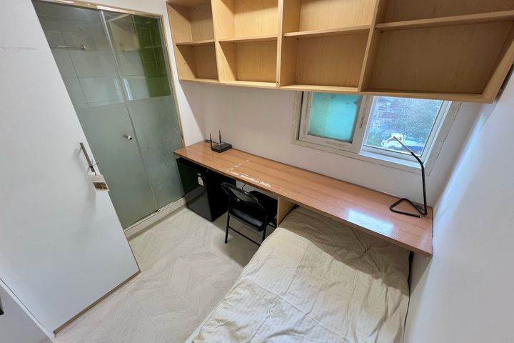 Studio apartment near Sinchon Station 2 1th image