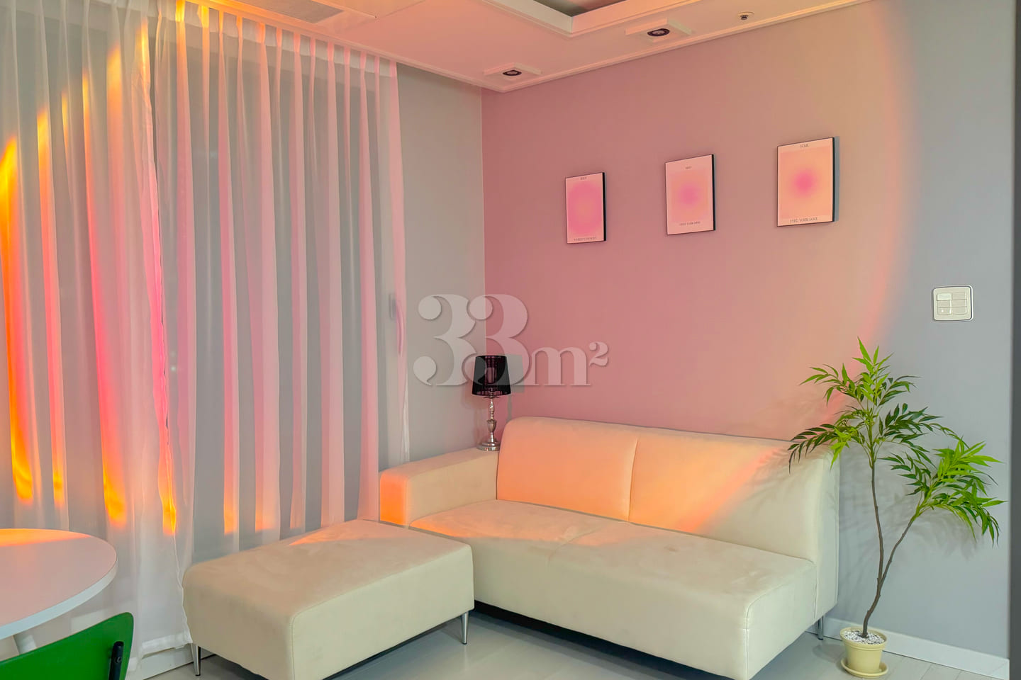 🌻 Fully renovated, fully furnished two-room  0th image