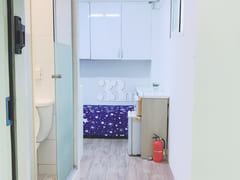 Corner Room 2th image