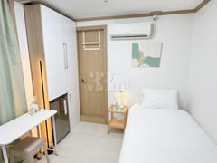 Walking distance: 3 minutes to Sinchon, 9 min 1th image