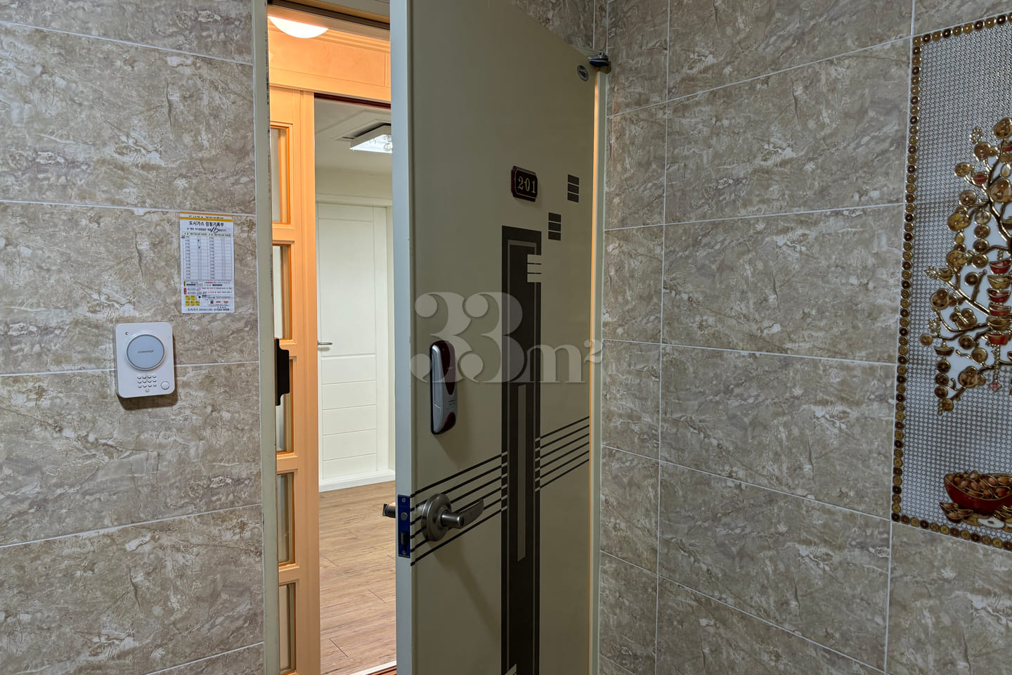Cost-effective two-bedroom apartment in a dou 9th image