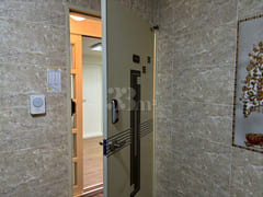 Cost-effective two-bedroom apartment in a dou 9th image