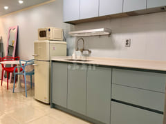 1 minute from Hongik Univ. Station; renovated 5th image