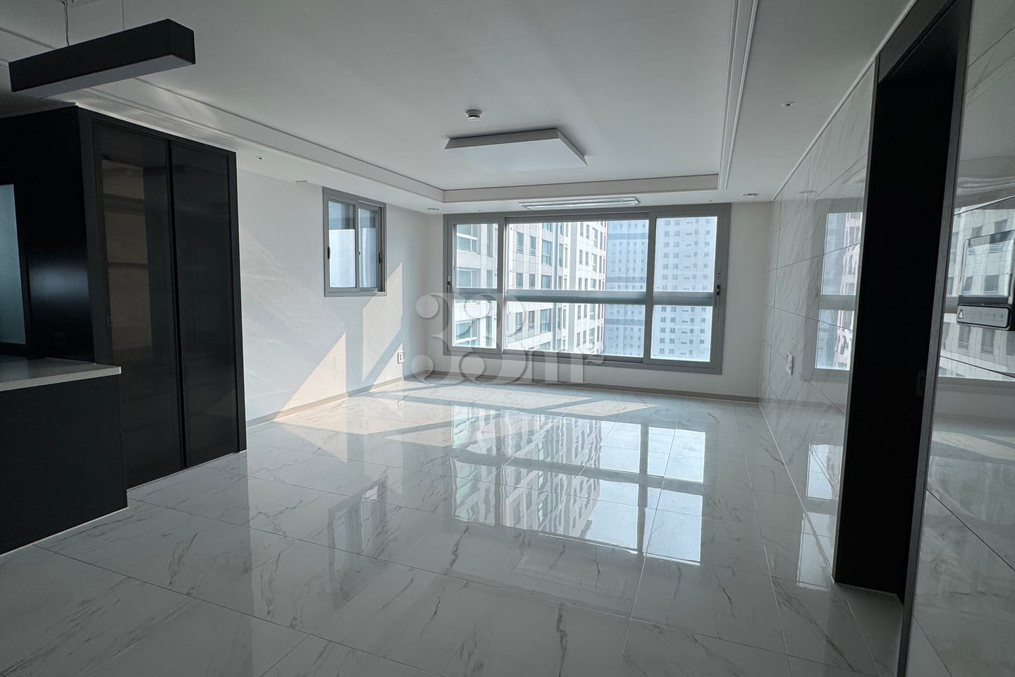 Songdo 39-pyeong high-rise apartment 0th image