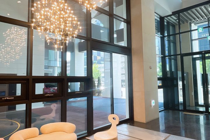 Newly built suite near Cheongdam Intersection 1th image