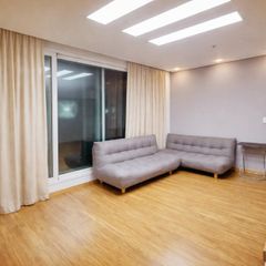 Gimpo Airport Bucheon Three-Room Terrace Unit Image