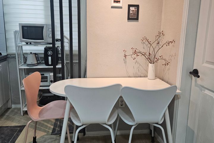 시청근접 감성있는 투룸 1번째 이미지
