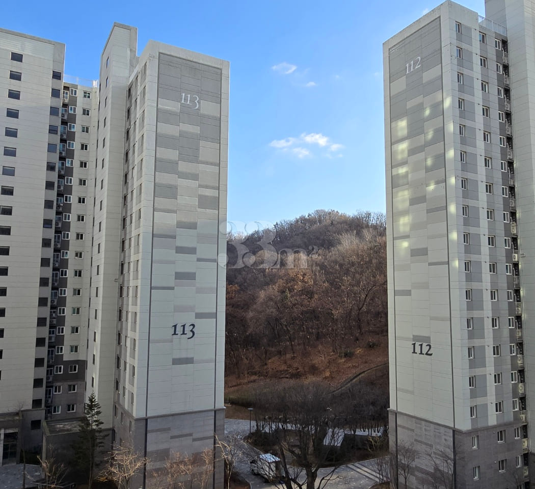Three-room apartment in the Sangam living are 19th image