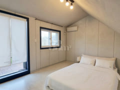 Ample parking πΏ Duplex + Terrace π 3th image