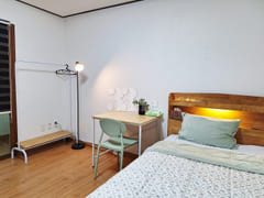 ๐ Studio apartment in a 3-story building in 1th image