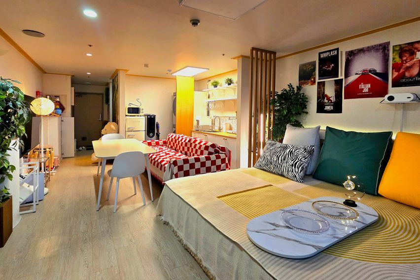 홍대역연결★호텔+멀티룸