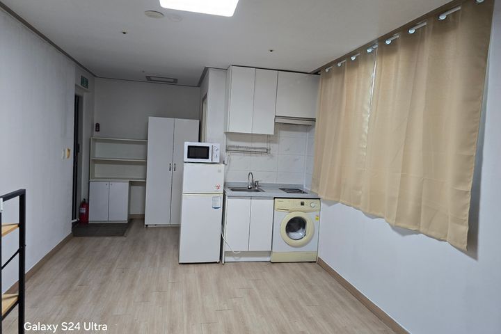 Room 503 1th image