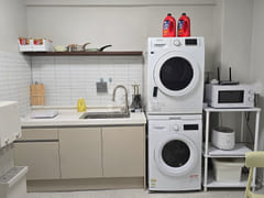 Room 204 6th image
