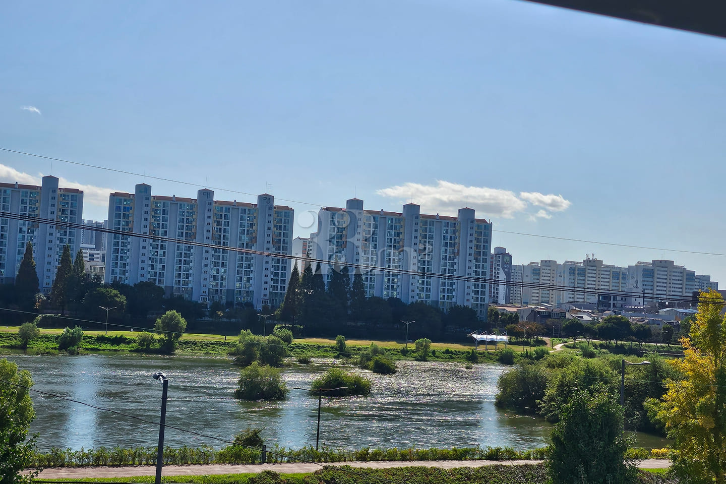 Riverside-facing 'Jeong House' 1.5-room unit 7th image