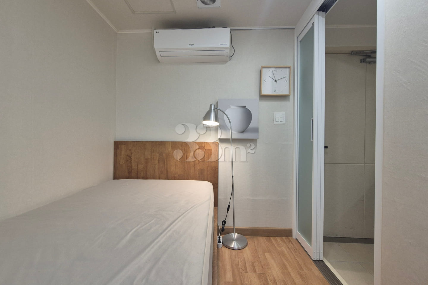 Fully furnished, renovated, 5th floor with el 0th image