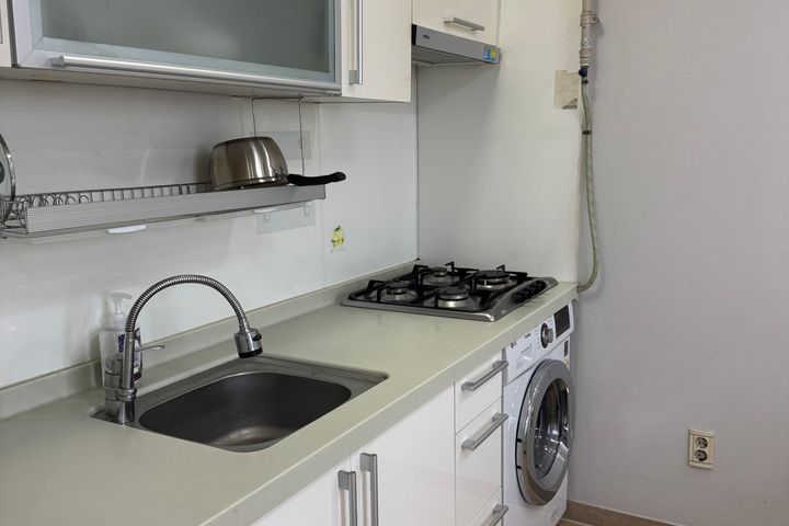 Clean view officetel, 2 minutes from Changdon 8th image