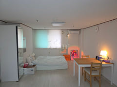 Yongridan-gil Luxury House 0th image