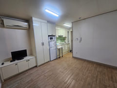 Studio Apartment 403 0th image