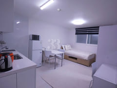 Studio Apartment 3 – 2-Minute Walk from Kkach 4th image