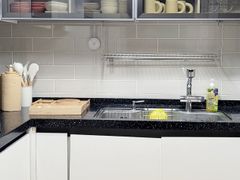 3-bedroom apartment, 10 minutes from the airp 8th image