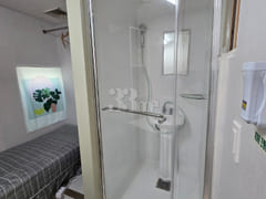 Clean shower room 4th image