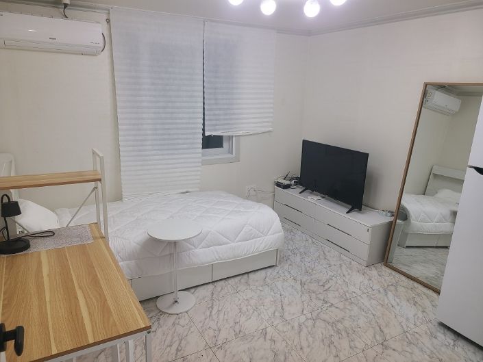 광장로 하얀집203호