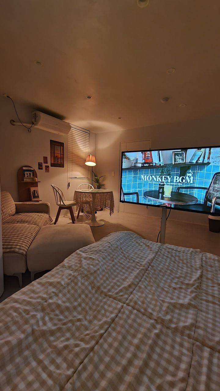 A studio apartment in Chuncheon Myeongdong wi 방 이미지