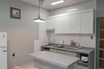 208동