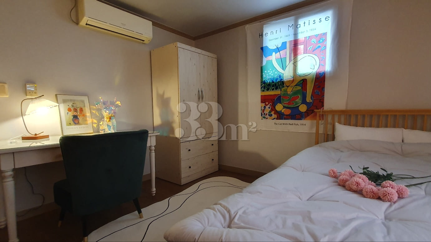 JJ Room 10th image
