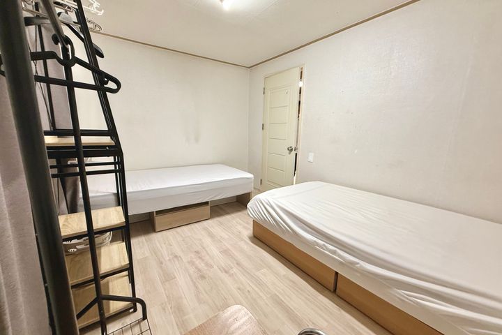 2-Room Unit, 4-Minute Walk from Ewha Womans U 5th image