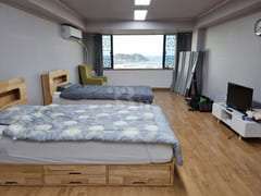 Comfortable room with an ocean view 4th image
