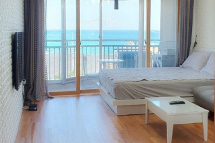❤️Right by the sea in Jocheon❤️ 4th image