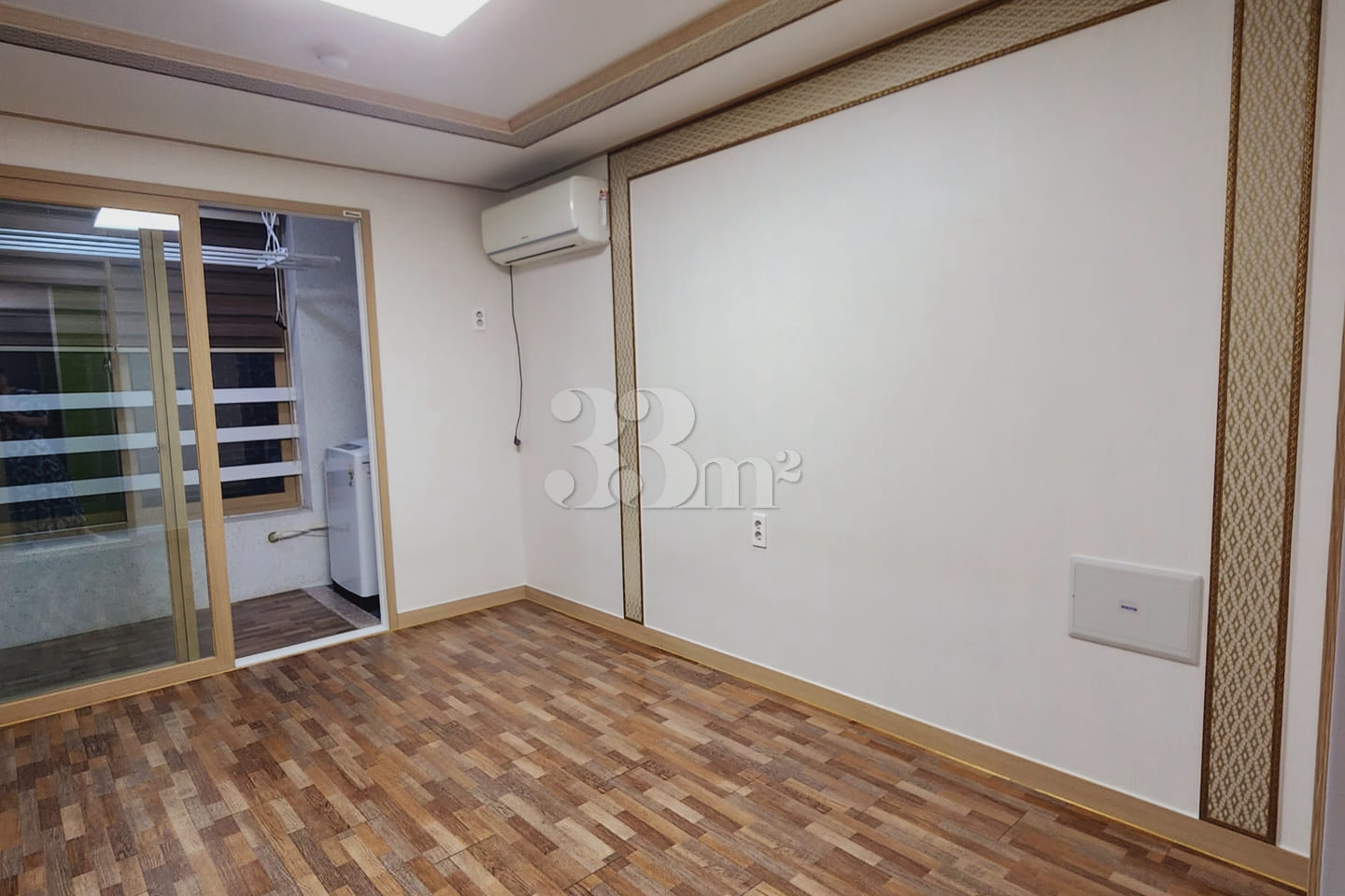 One-room apartment with a separate room near  3th image