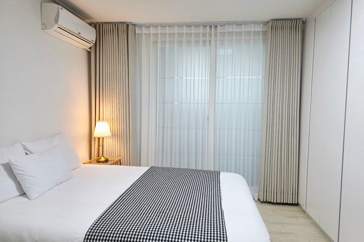 Three-room apartment in the prime location of 18th image
